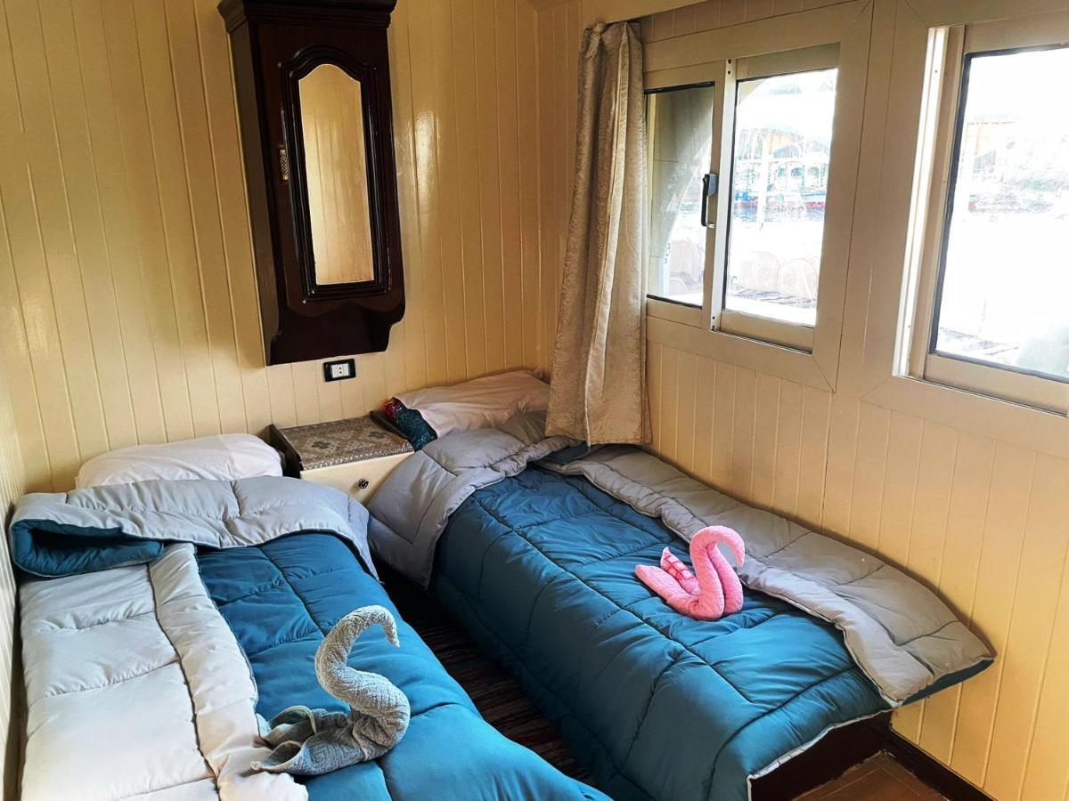 Floating Hotel- Happy Nile Boat Luksor Exterior foto