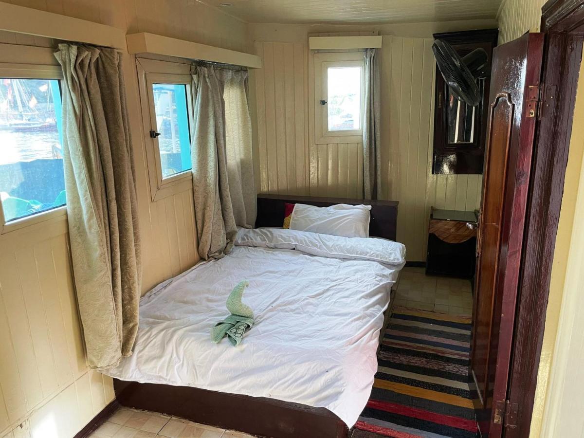 Floating Hotel- Happy Nile Boat Luksor Exterior foto